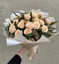 Букет Кремовые розы Латте в Кирове