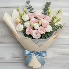 Букет цветов из:  Лизиантусы в Кирове