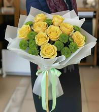 Букет цветов из:  Хризантемы и Розы в Кирове