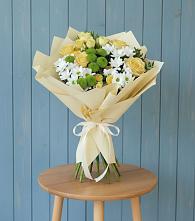 Букет цветов из:  Хризантемы и Розы в Кирове