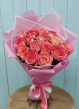 Букет 15 Розовых роз Равель в Кирове