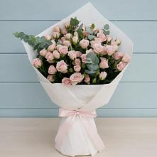 Букет цветов из:  Розы в Кирове