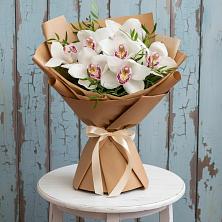 Букет цветов из:  Орхидеи и Розы в Кирове