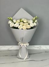 Букет цветов из:  Розы и Лизиантусы в Кирове